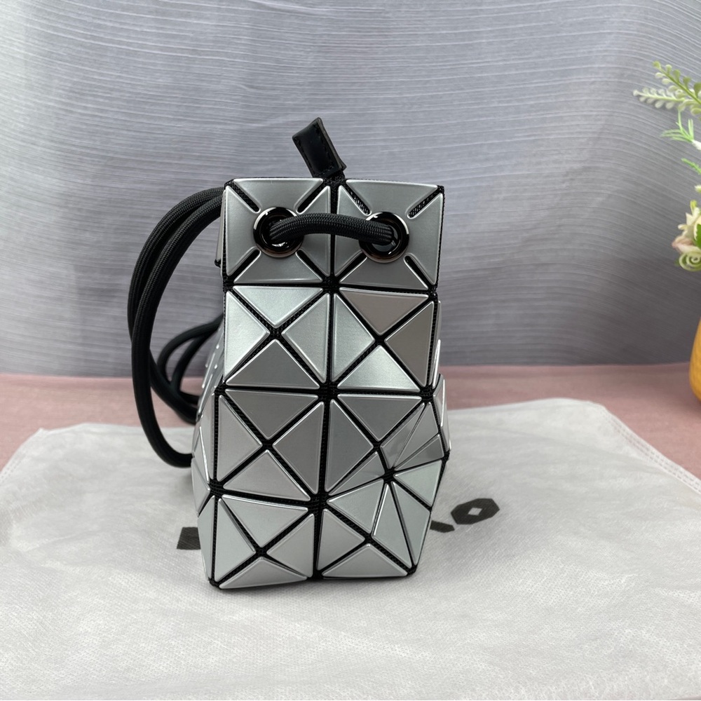 Brand New Issey Miyake Silver-Gray Knotted Tofu Bag - Picture 3 of 8